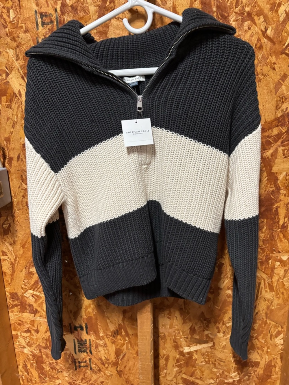 American Eagle Outfitters Cropped Half-Zip Sweater - Cream & Charcoal - Picture 3 of 5